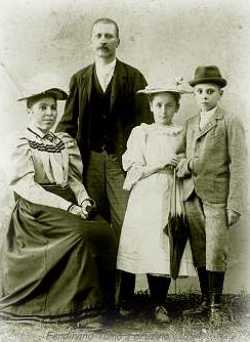 Ferdinand Tuma z družino
